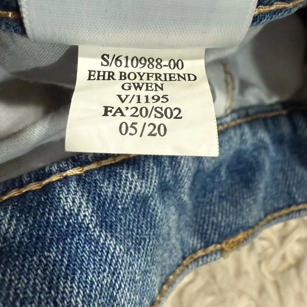 Old Navy Extra High Rise Gwen Boyfriend Buttonfly Straight Leg Jeans Size 12P‎